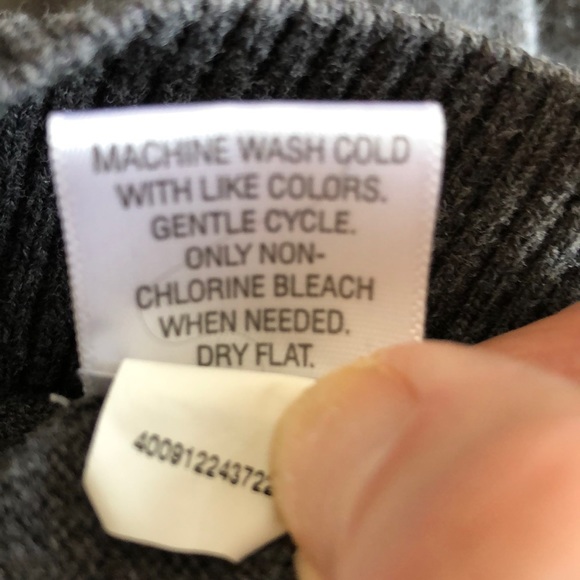 Sweater - Picture 7 of 7